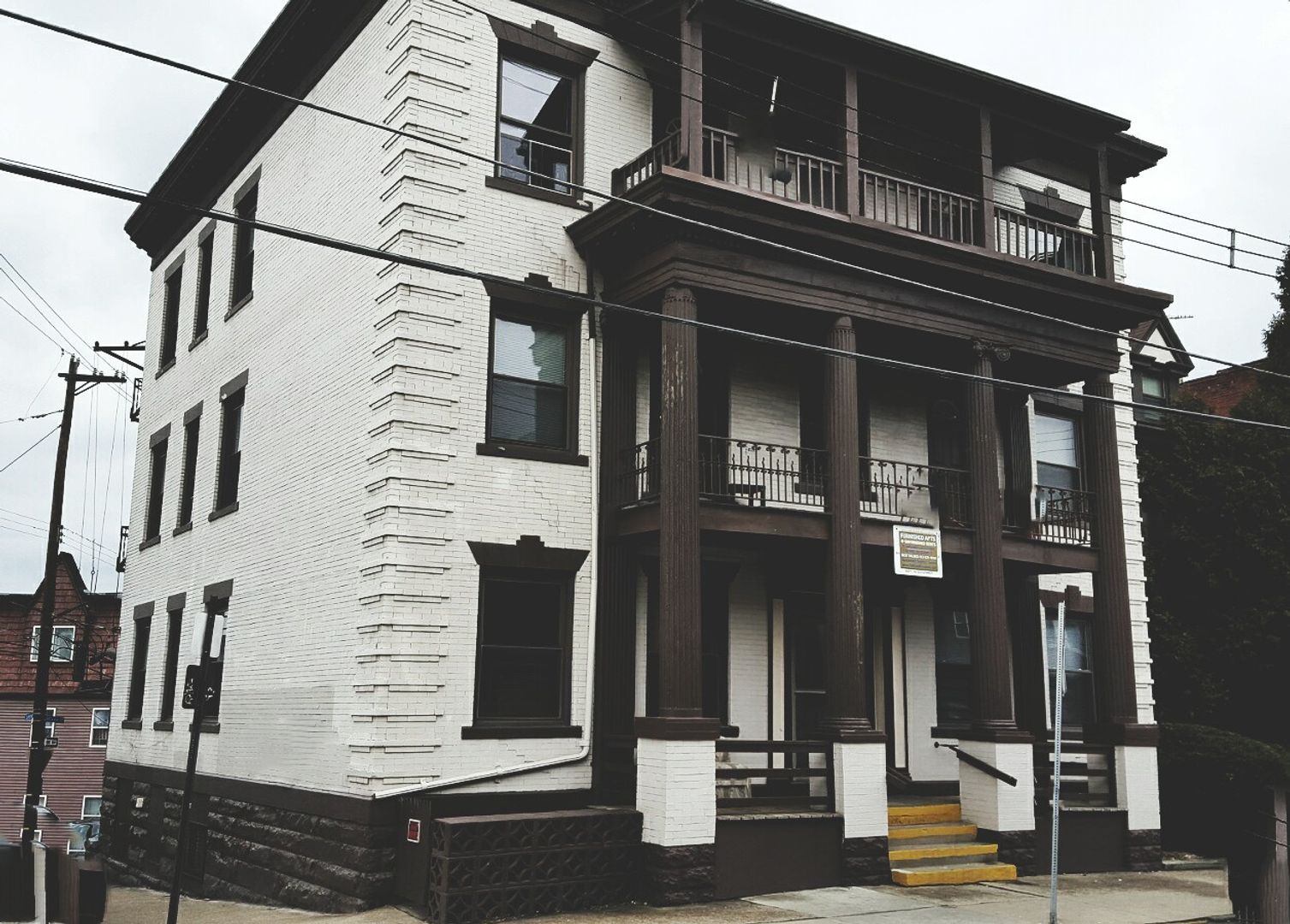 Pittsburgh Apartment: 3445 Ward St, Apt 3