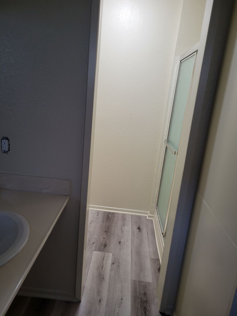 Hawthorne Apartment: Cordary Apts - 4