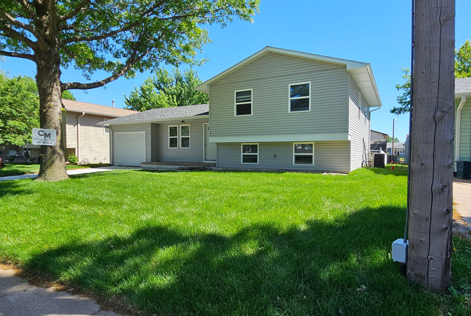 Grand Island House: 2925 W State St.