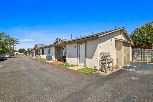 Unit 8 - 2 BD| 1 BTH
