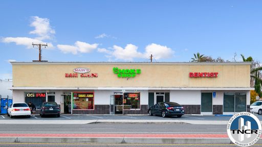 Bright & Open 720 sq. ft. Retail Space in Central Garden Grove – photo 1