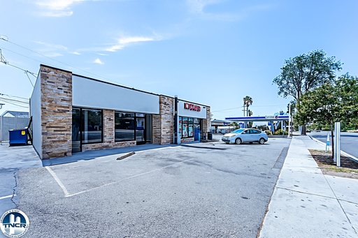 Prime 700 Sq. Ft. Retail/Office Space in the Heart of Whittier