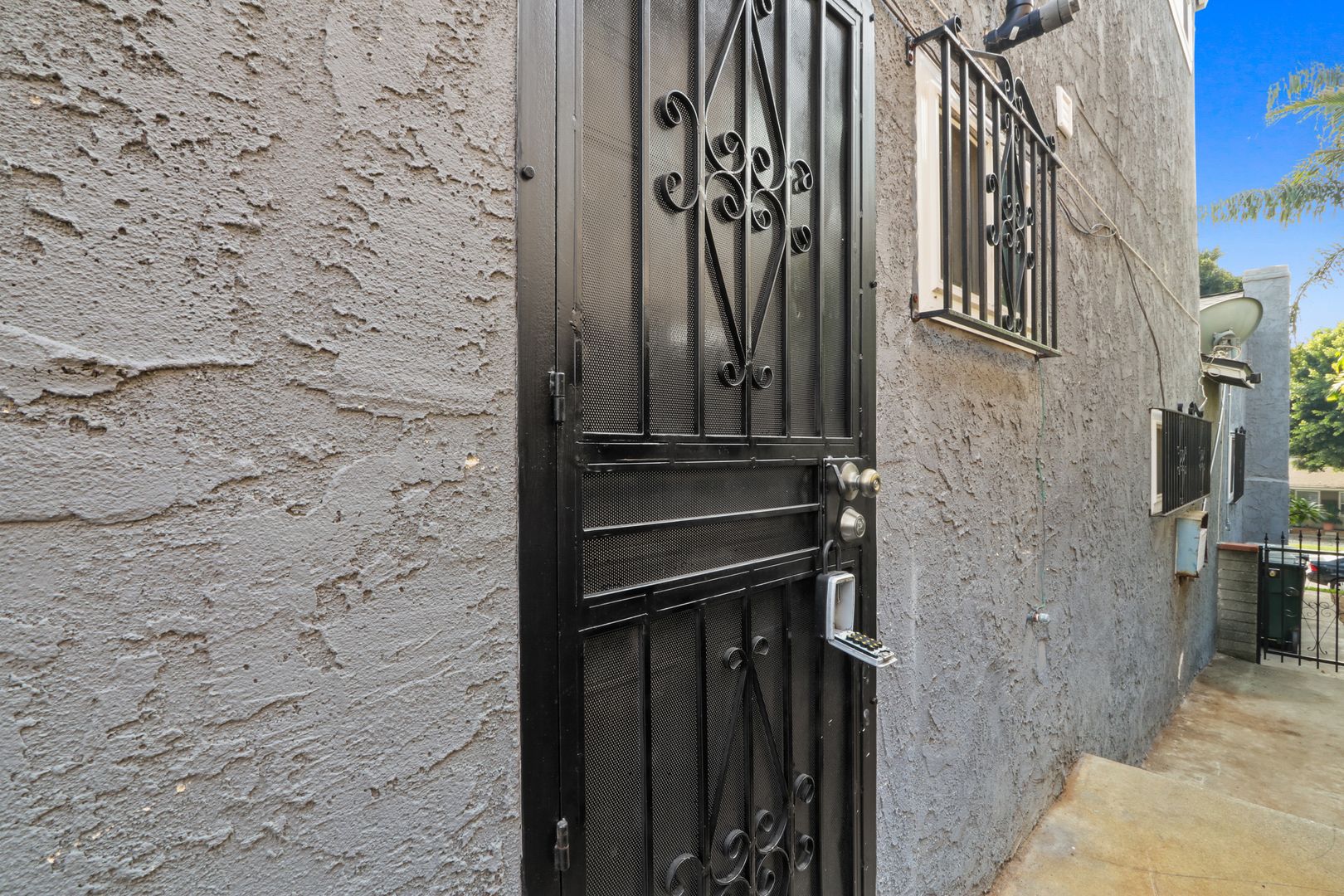 Montebello Apartment: 2620 W Via Corona