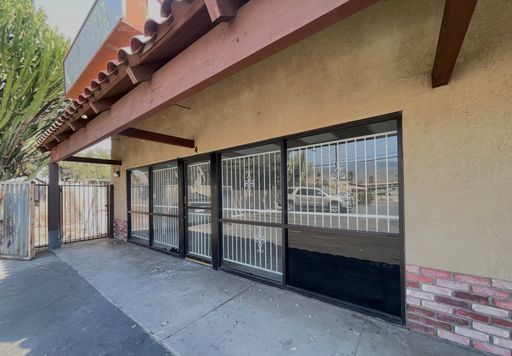 Excellent Business Opportunity – 1,200 Sq. Ft. Commercial Unit in San Bernardino – photo 1