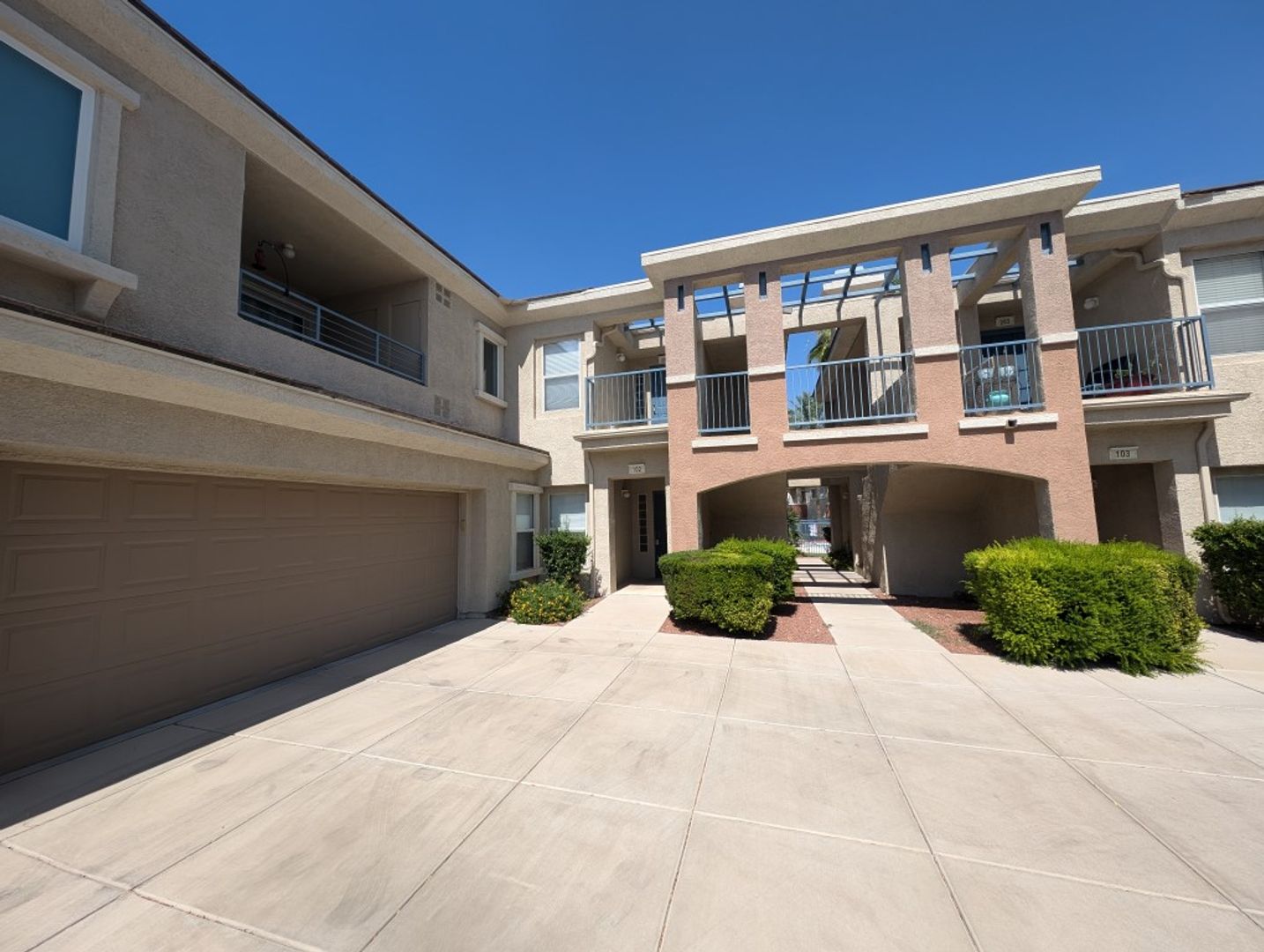 LAS VEGAS House: 820 TITAN PEAK PL #102