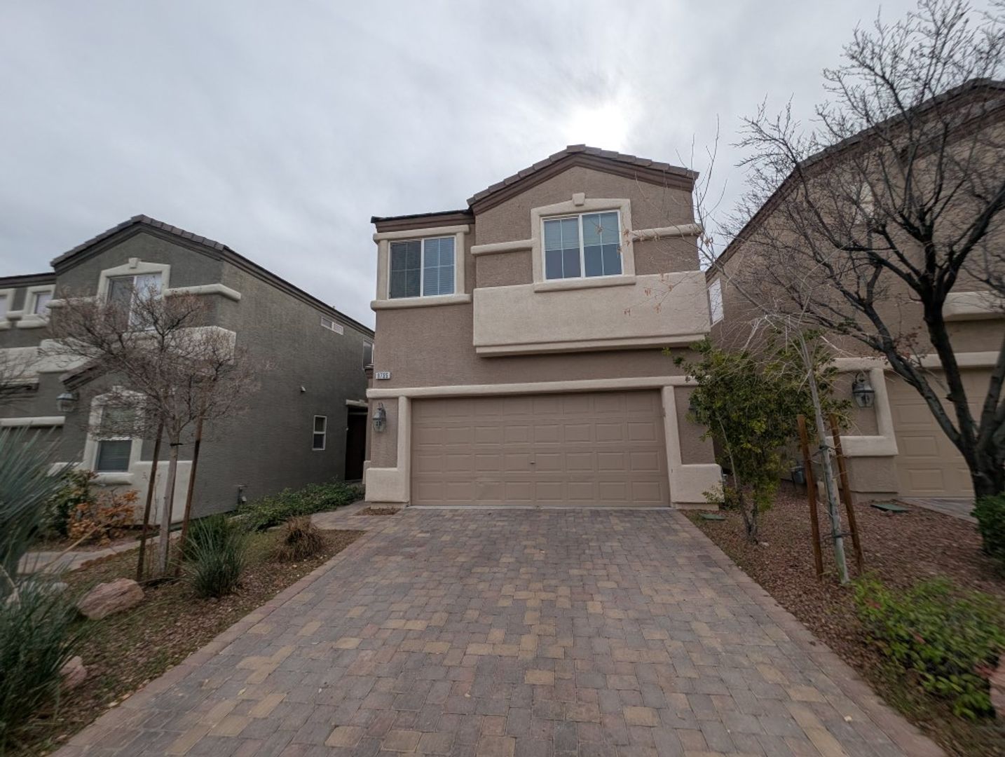 LAS VEGAS House: 9735 CLIFFORD WALK AVE