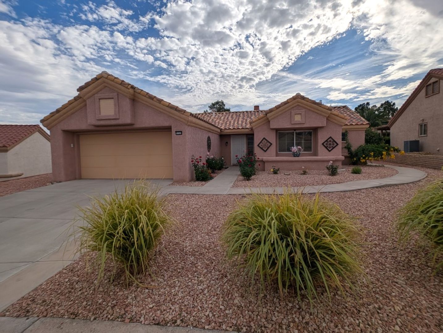 LAS VEGAS House: 9729 BUCKHORN DR