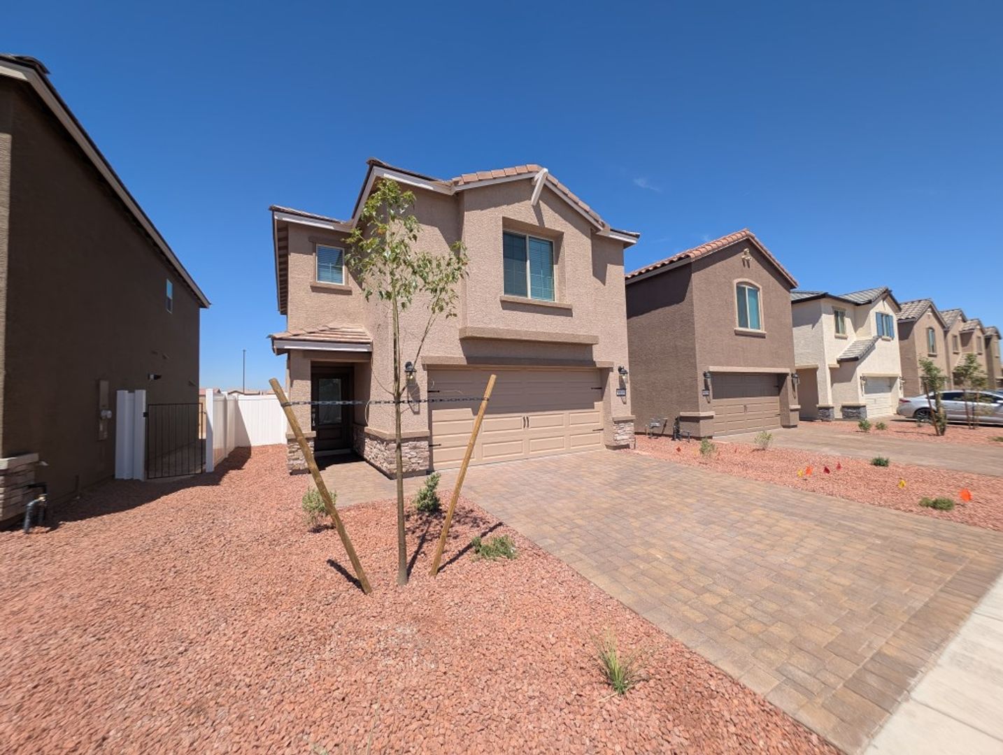 LAS VEGAS House: 4935 TOAD LILY ST
