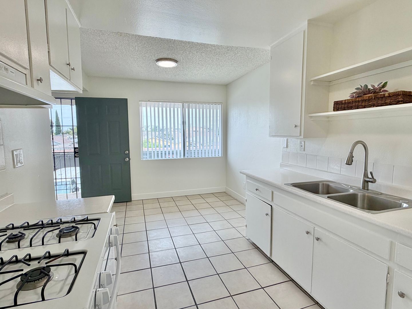 Garden Grove Apartment: 13112 - 13118 Cypress St.