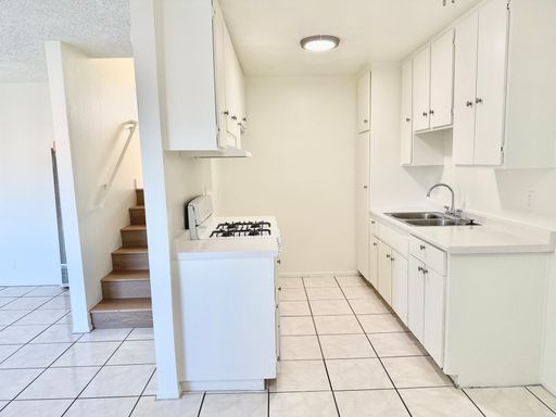Two Bedroom One Bath in the City of Stanton! $250 off the 1st month!