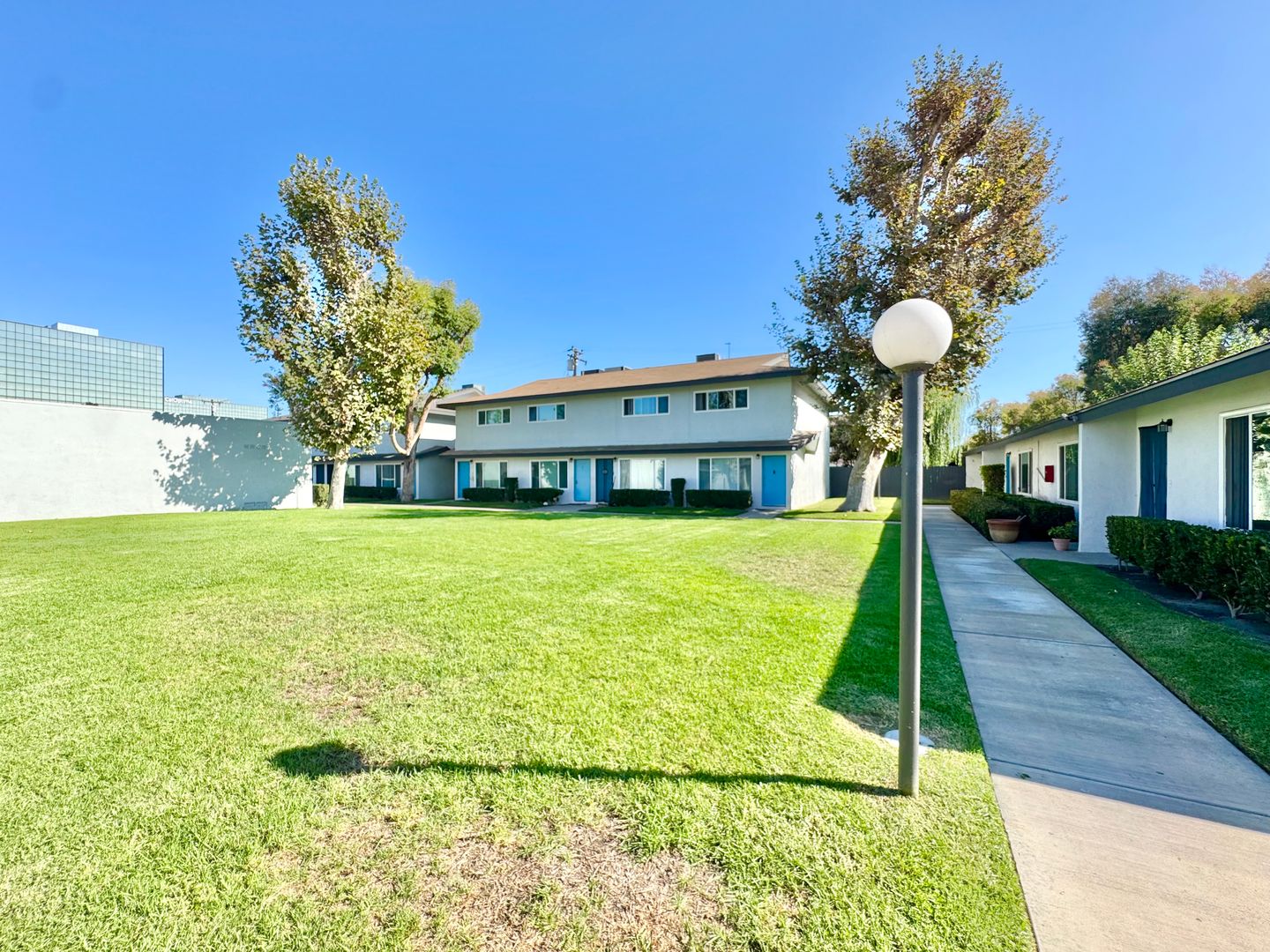Garden Grove Apartment: 12341 Lewis Street