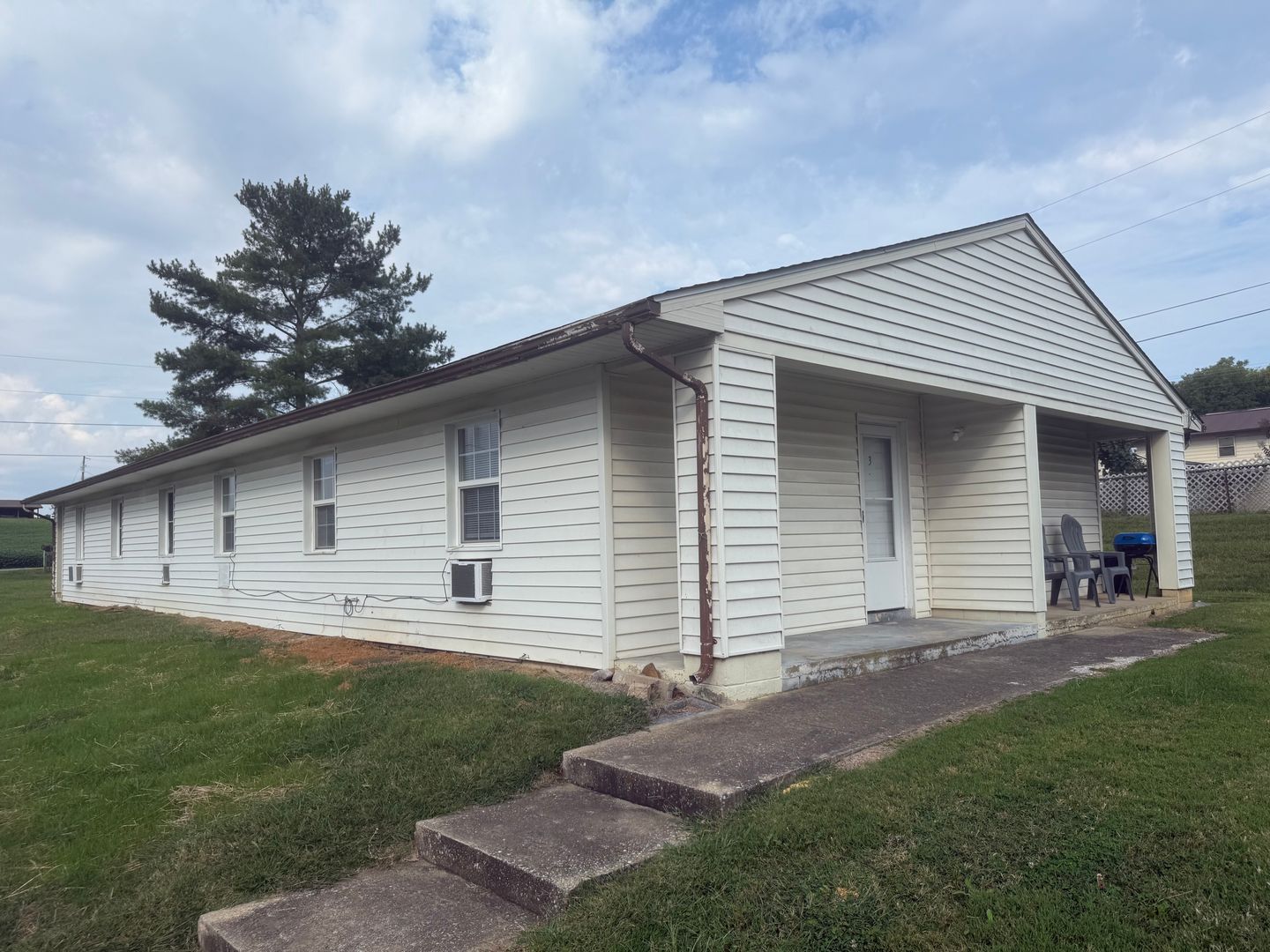 Greeneville Apartment: 55 Honeydew Ln