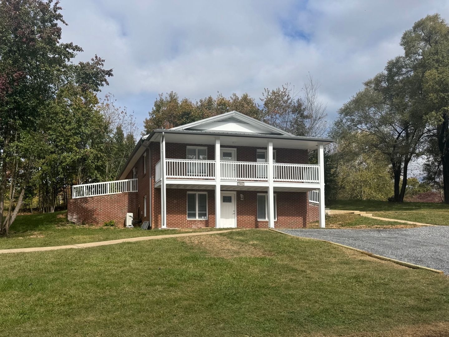 Kingsport House: 701 Gravely Rd