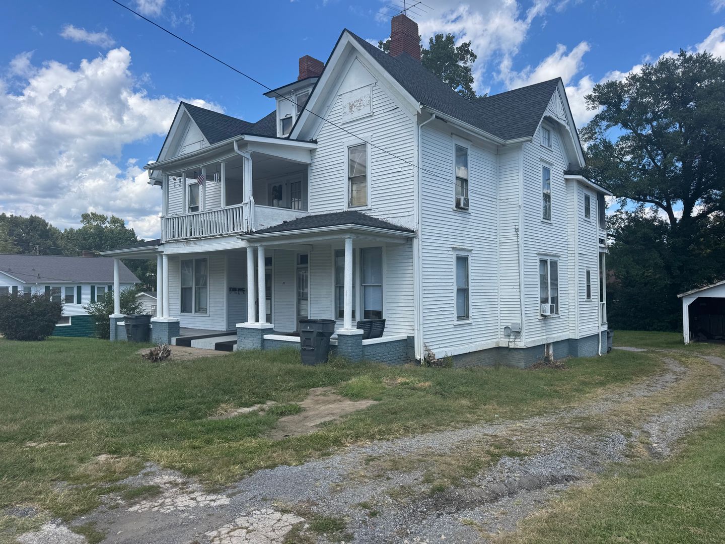 Bristol Apartment: 811 Pennsylvania Ave