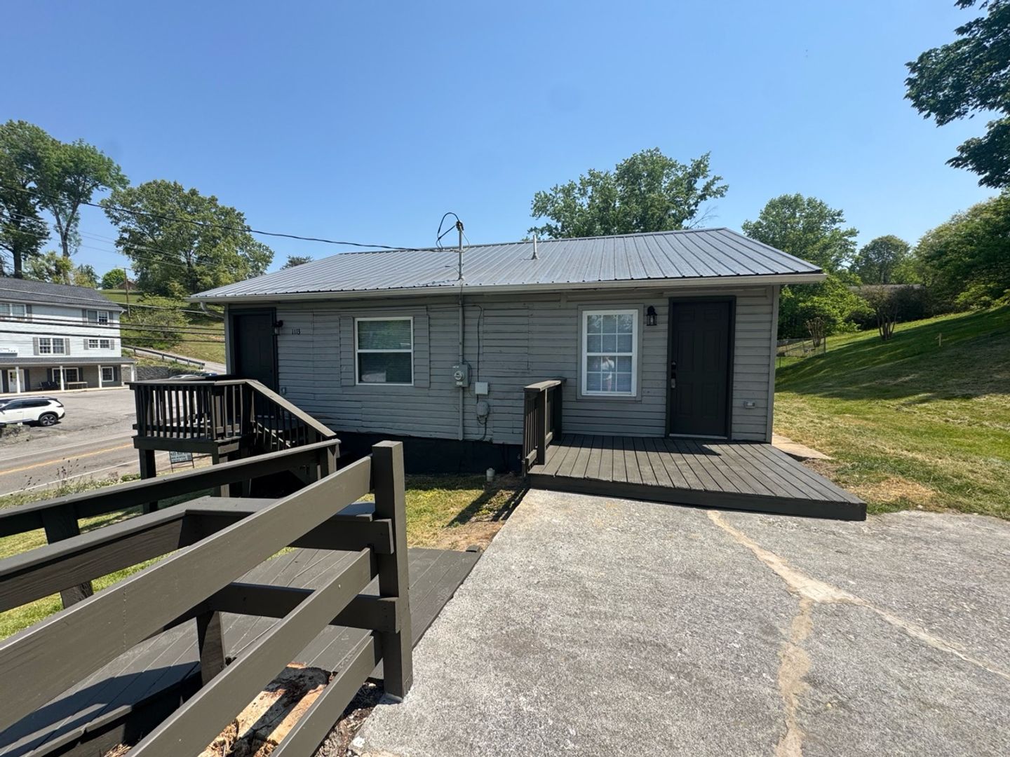 Kingsport House: 1113 Bloomingdale Pike