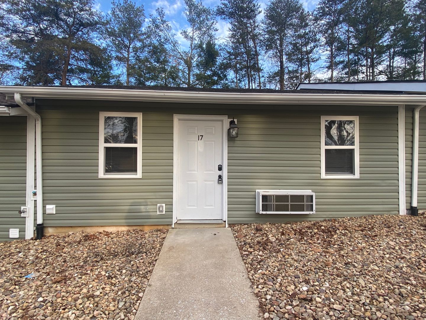 Greeneville Apartment: 402 Mt Bethel Rd