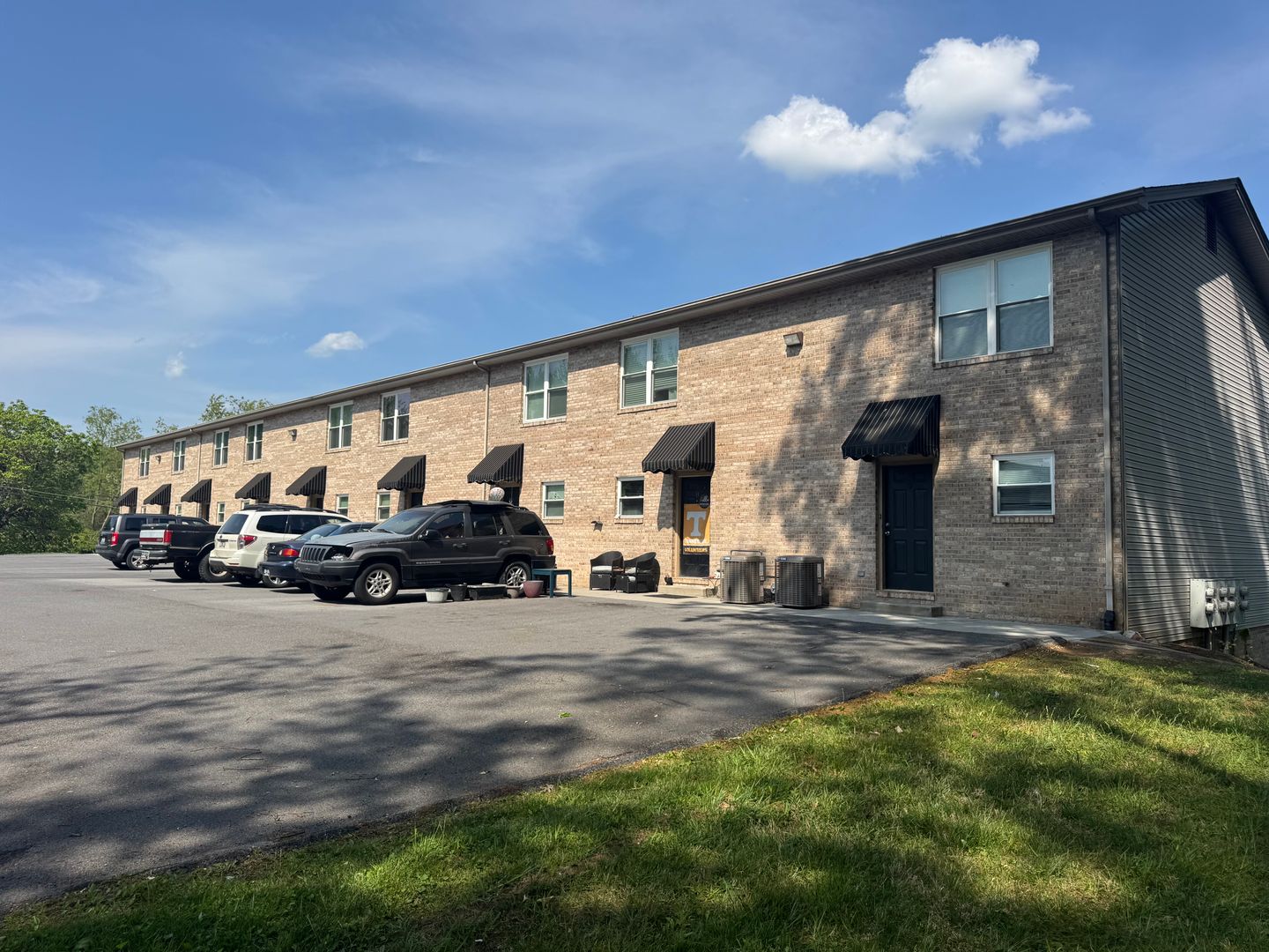 Church Hill Apartment: 722 Old Stage Rd