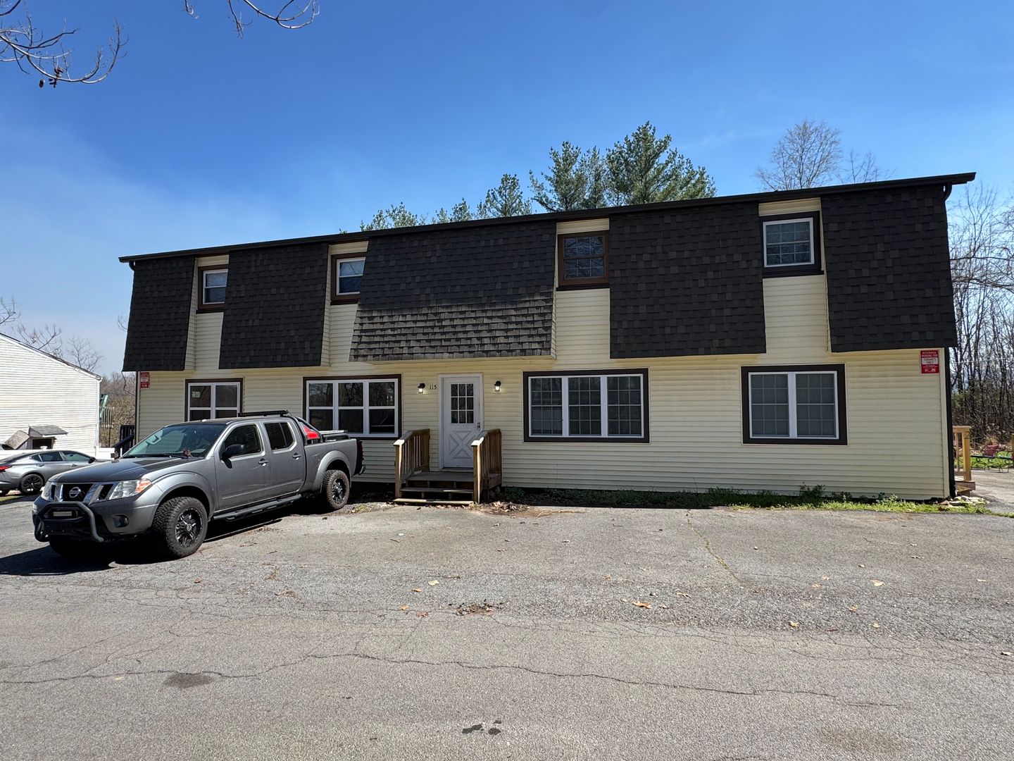 Elizabethton Apartment: 115 Towneview Estates Dr