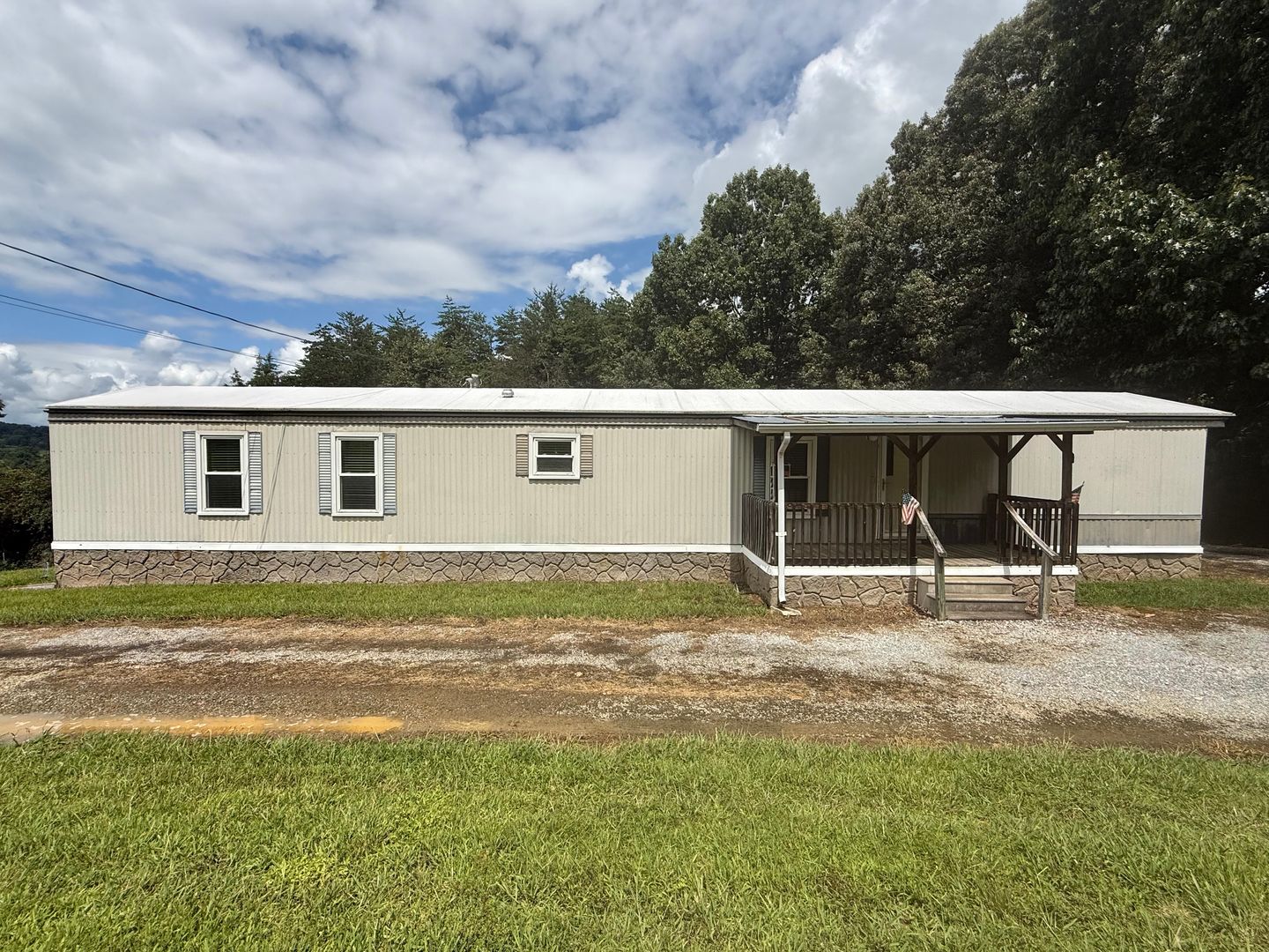 Greeneville House: 133 Patricia Ln