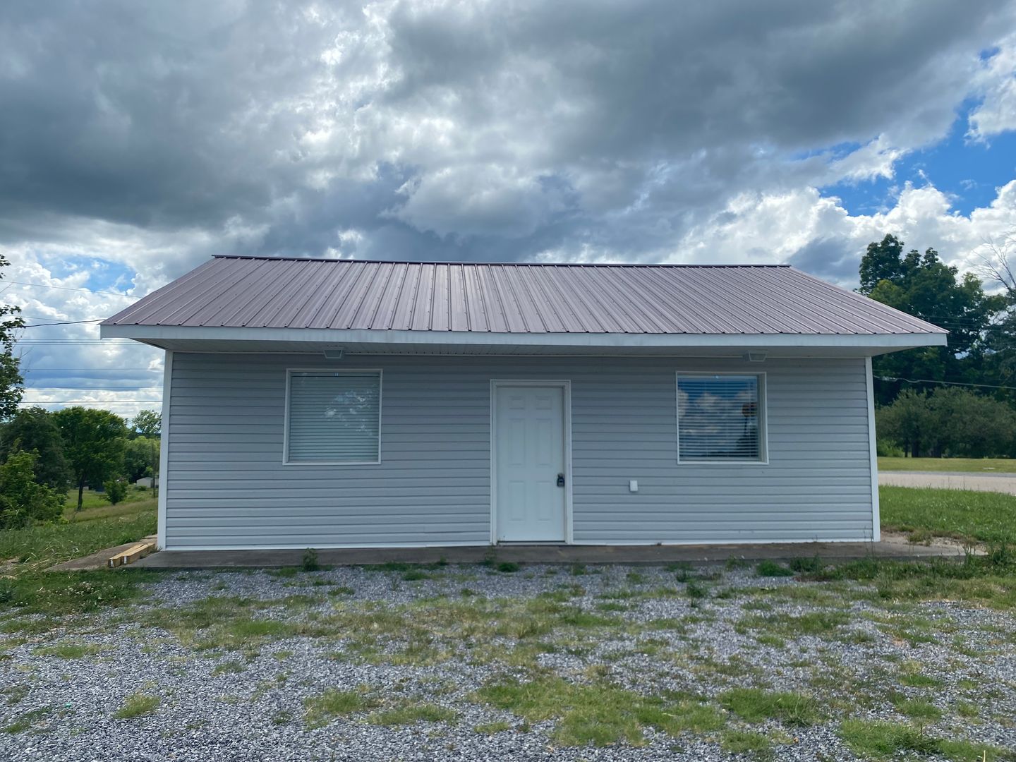 Rogersville House: 1502 Old State Highway 70 S