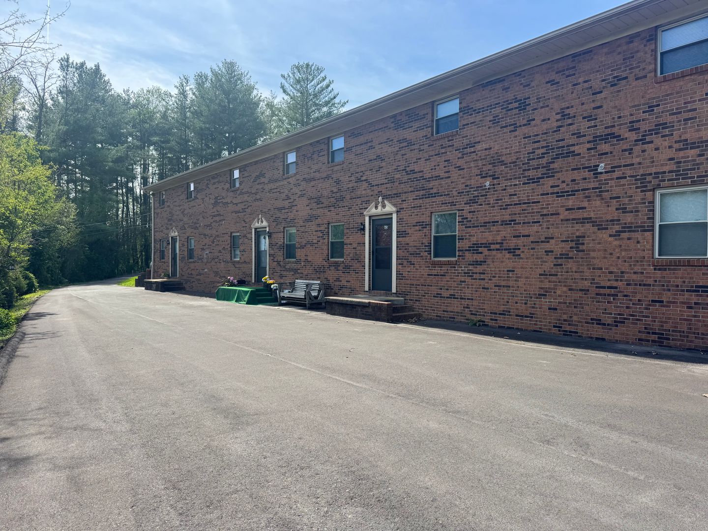 Greeneville Apartment: 262 S. Rufe Taylor Rd