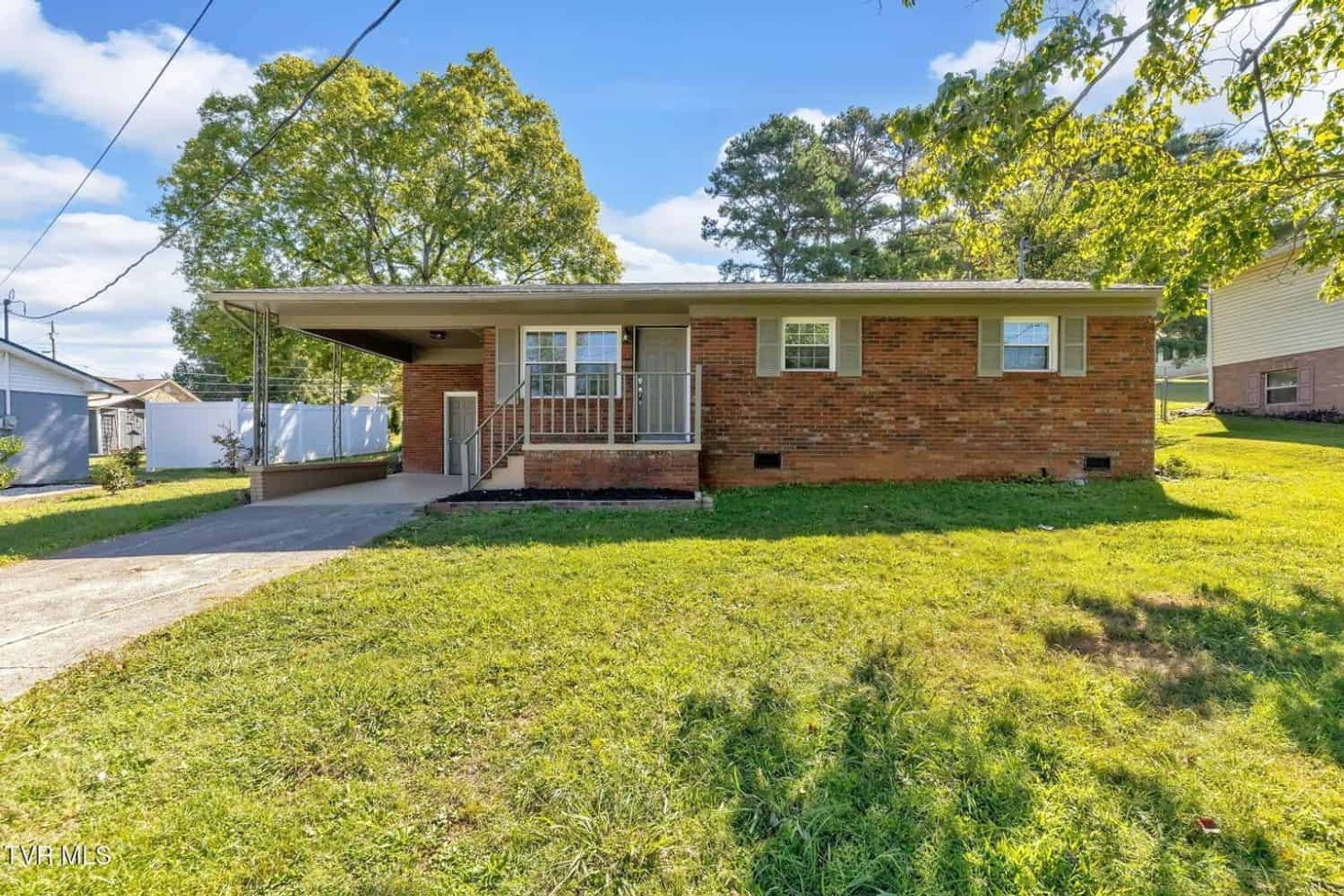 Jefferson City House: 528 Parrish Ln