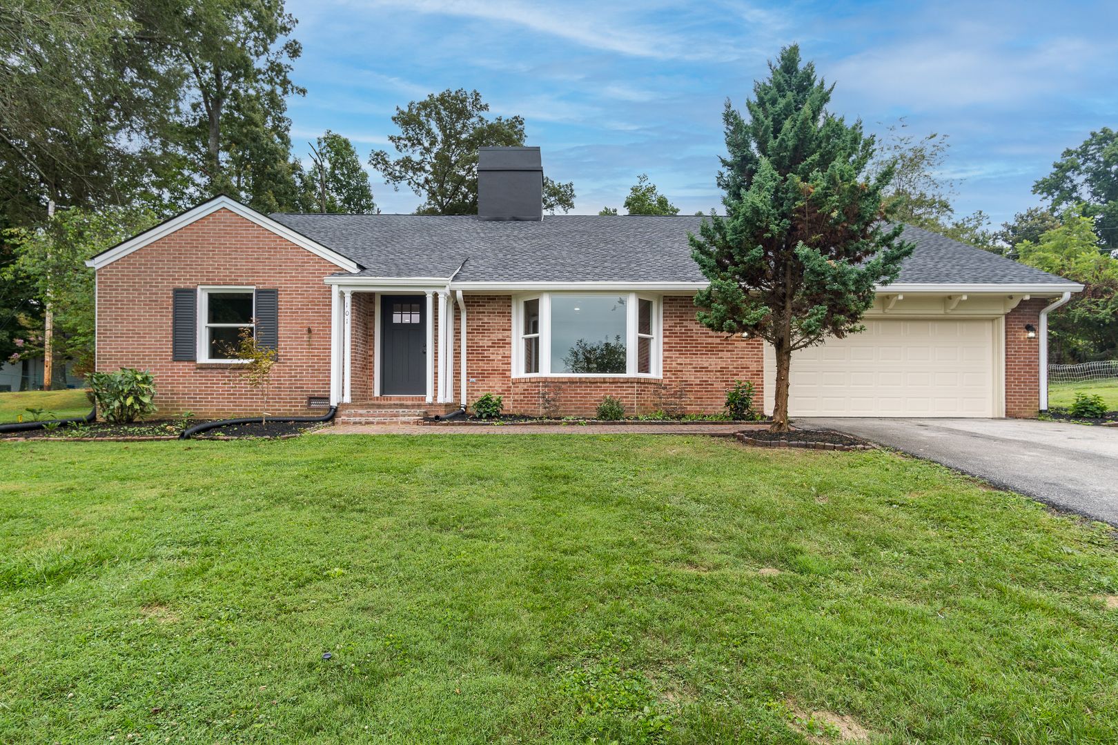 Greeneville House: 101 McCormick Circle