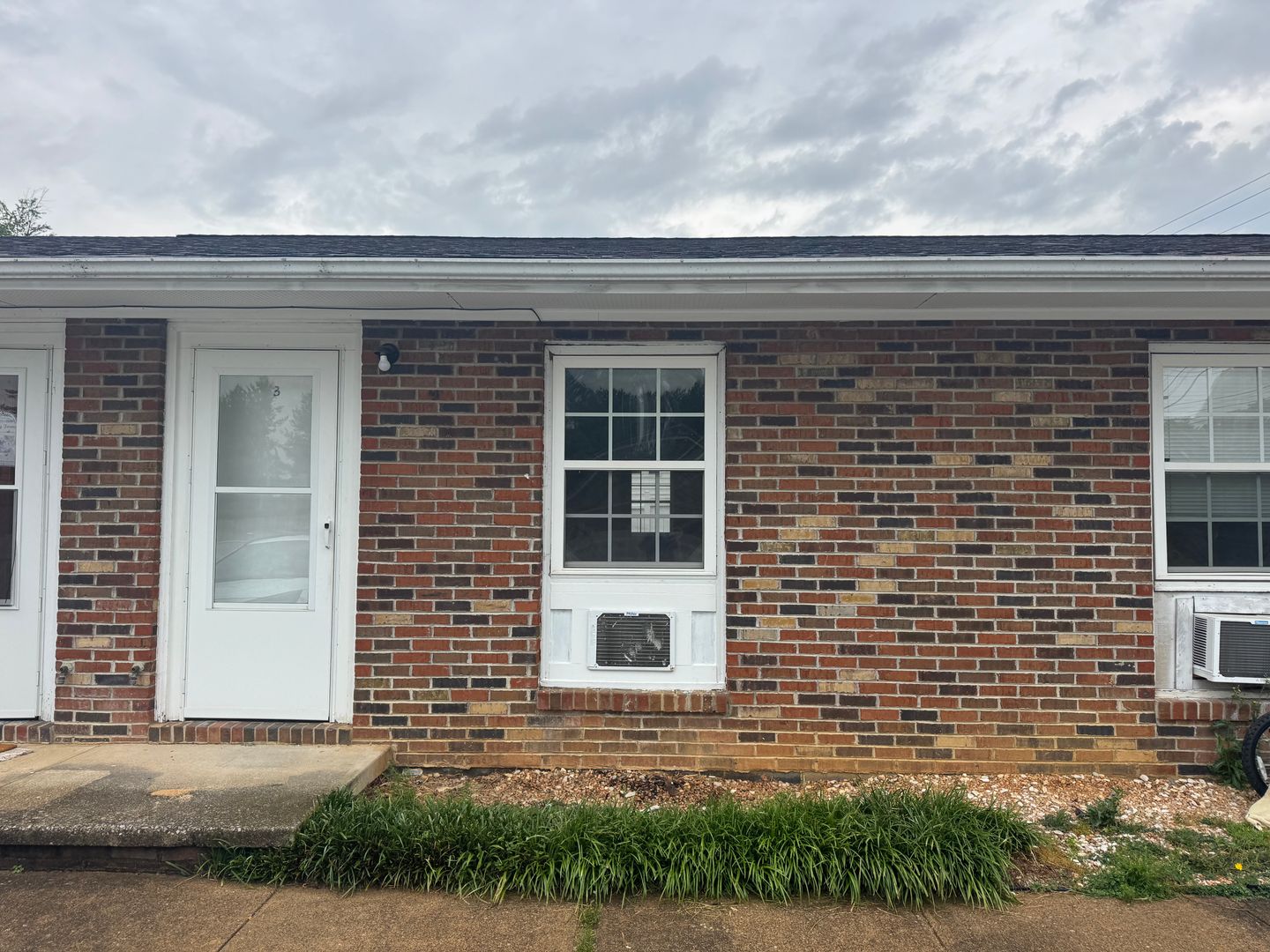 Greeneville Apartment: 2314 Buckingham Rd