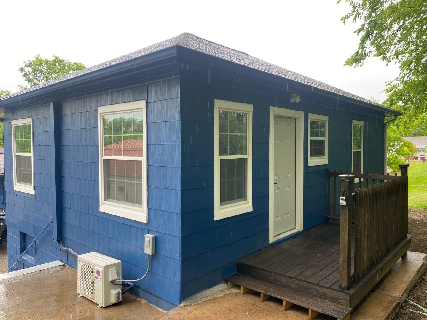 Newport Apartment: 590-594 North St