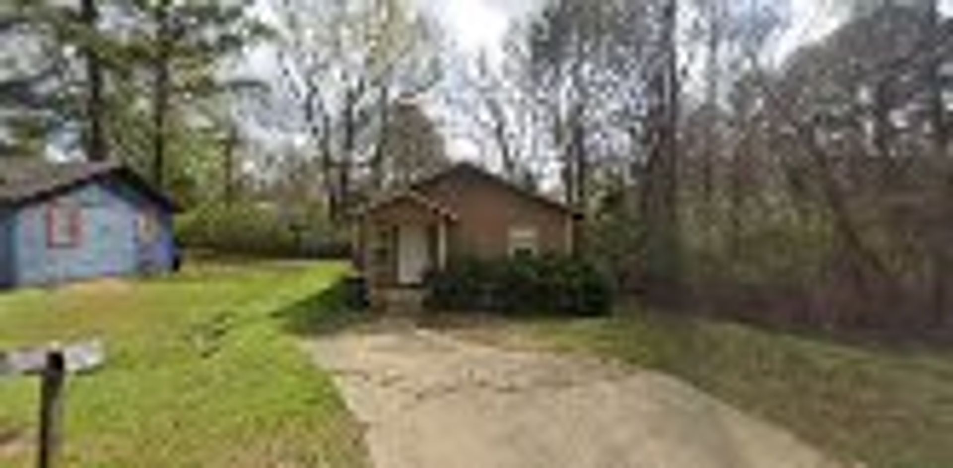 Ruston House: 1204 E Line Ave