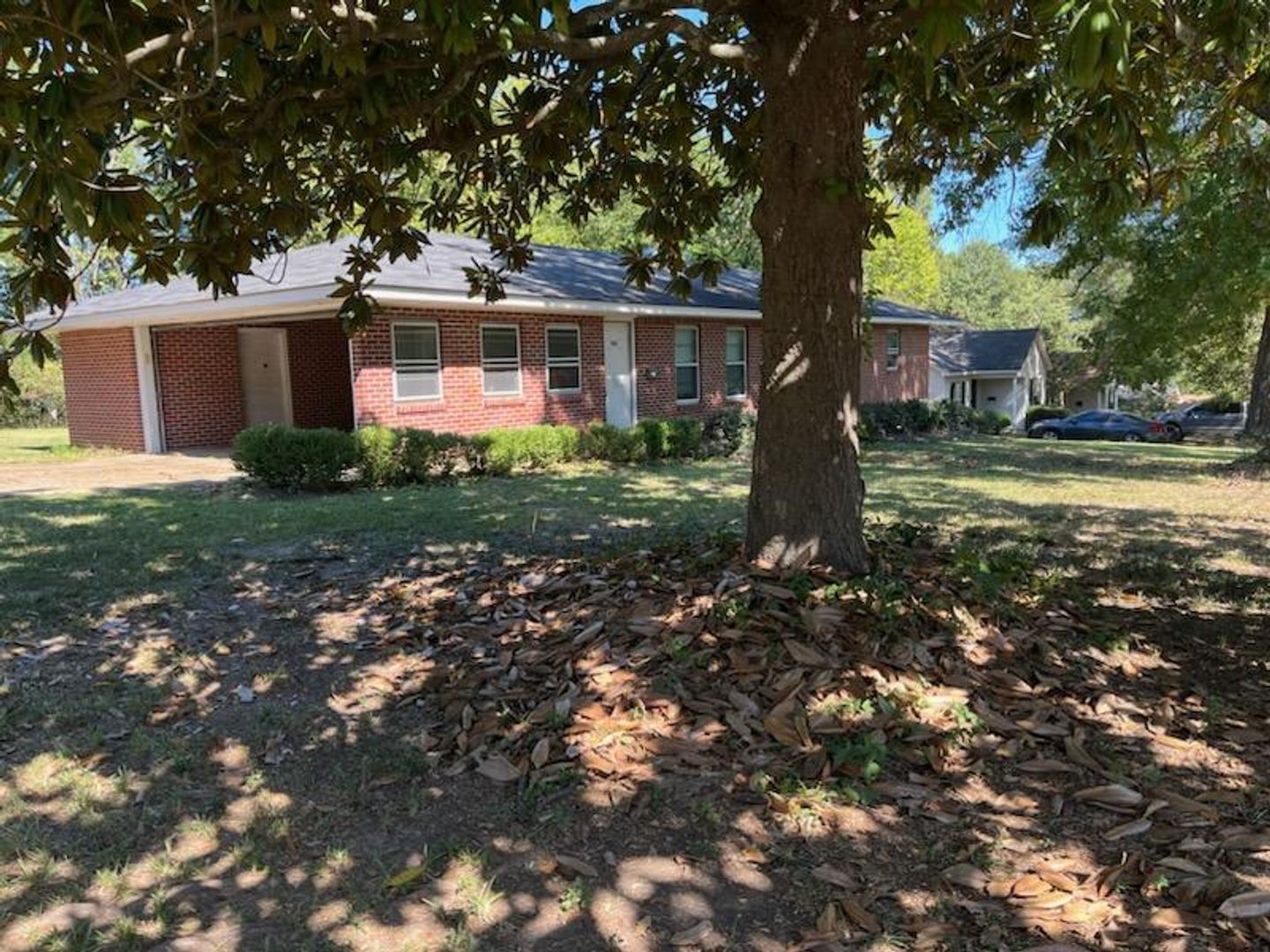 Ruston House: 906 Spring Avenue