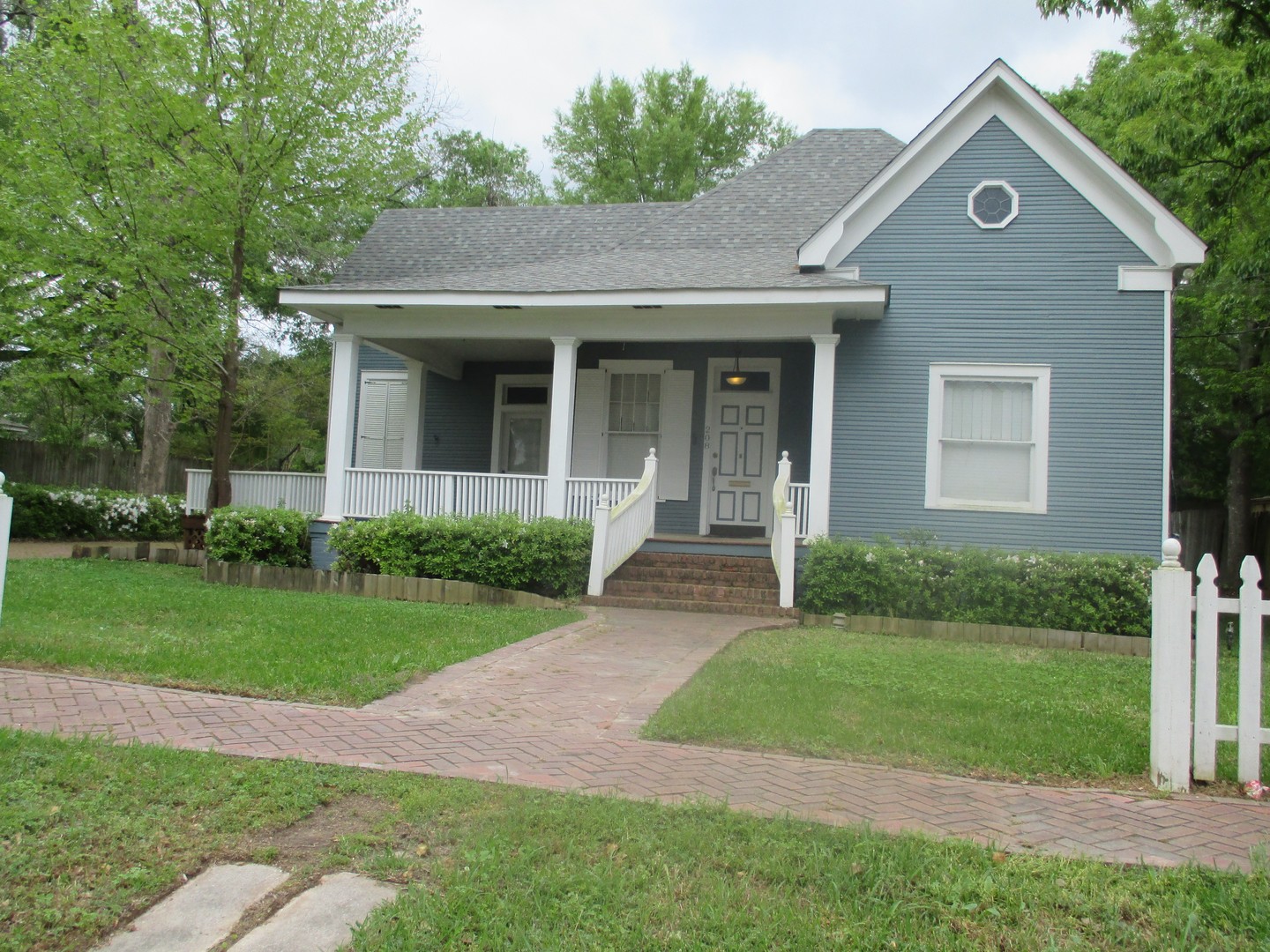 Ruston House: 208 E. Louisiana Street