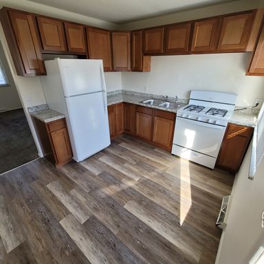 Creekwood Apartments – 1 Bedroom + Bonus Room/Home Office in Holland