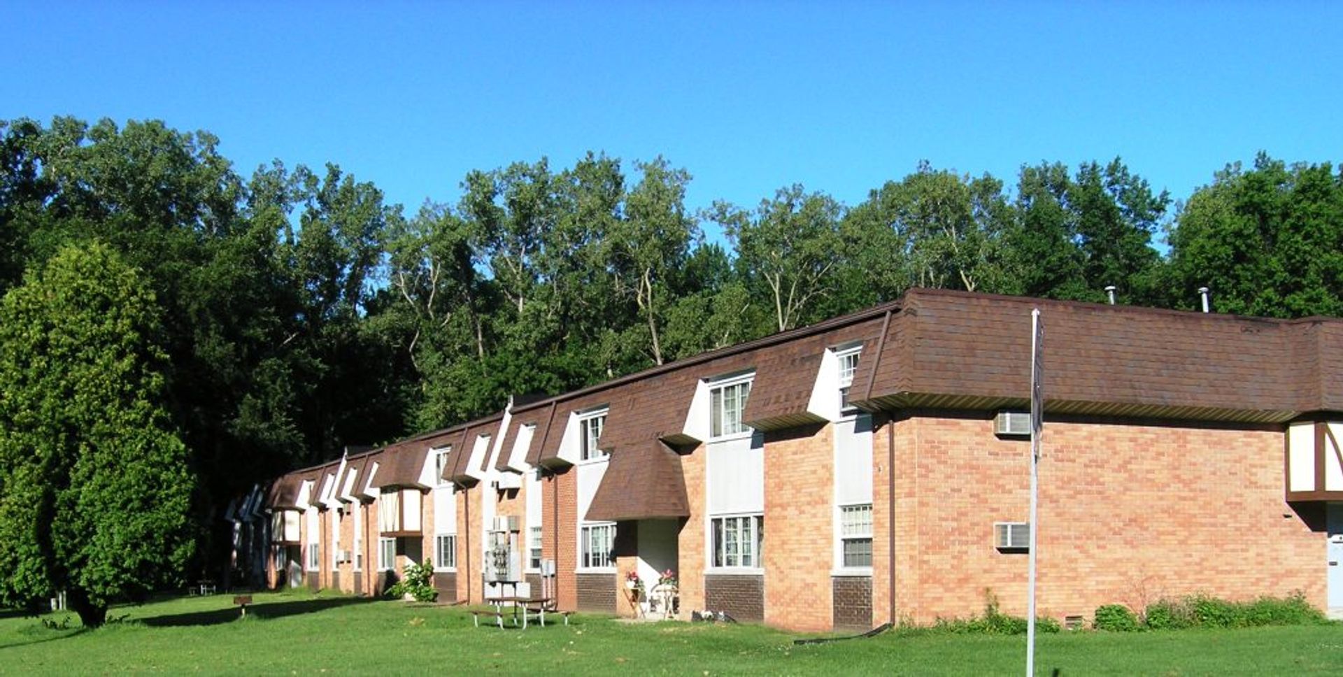 Holland Apartment: 750 S. McCord Rd.