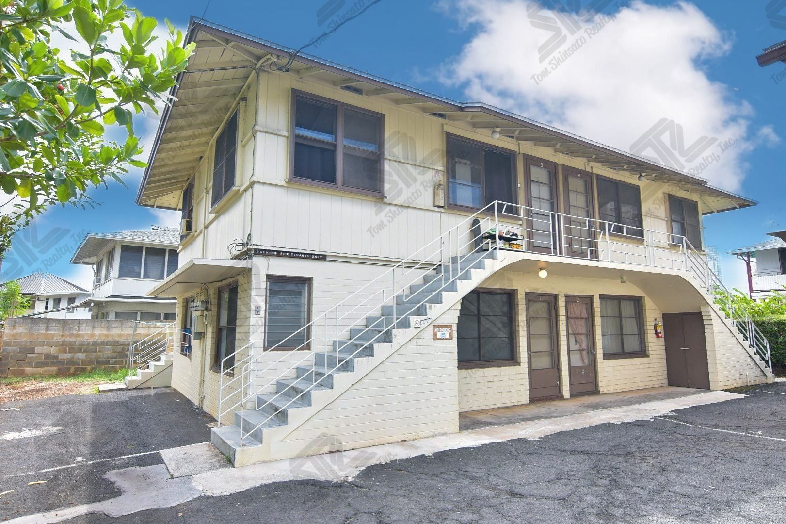 Honolulu Apartment: 2459 Kapiolani Blvd.