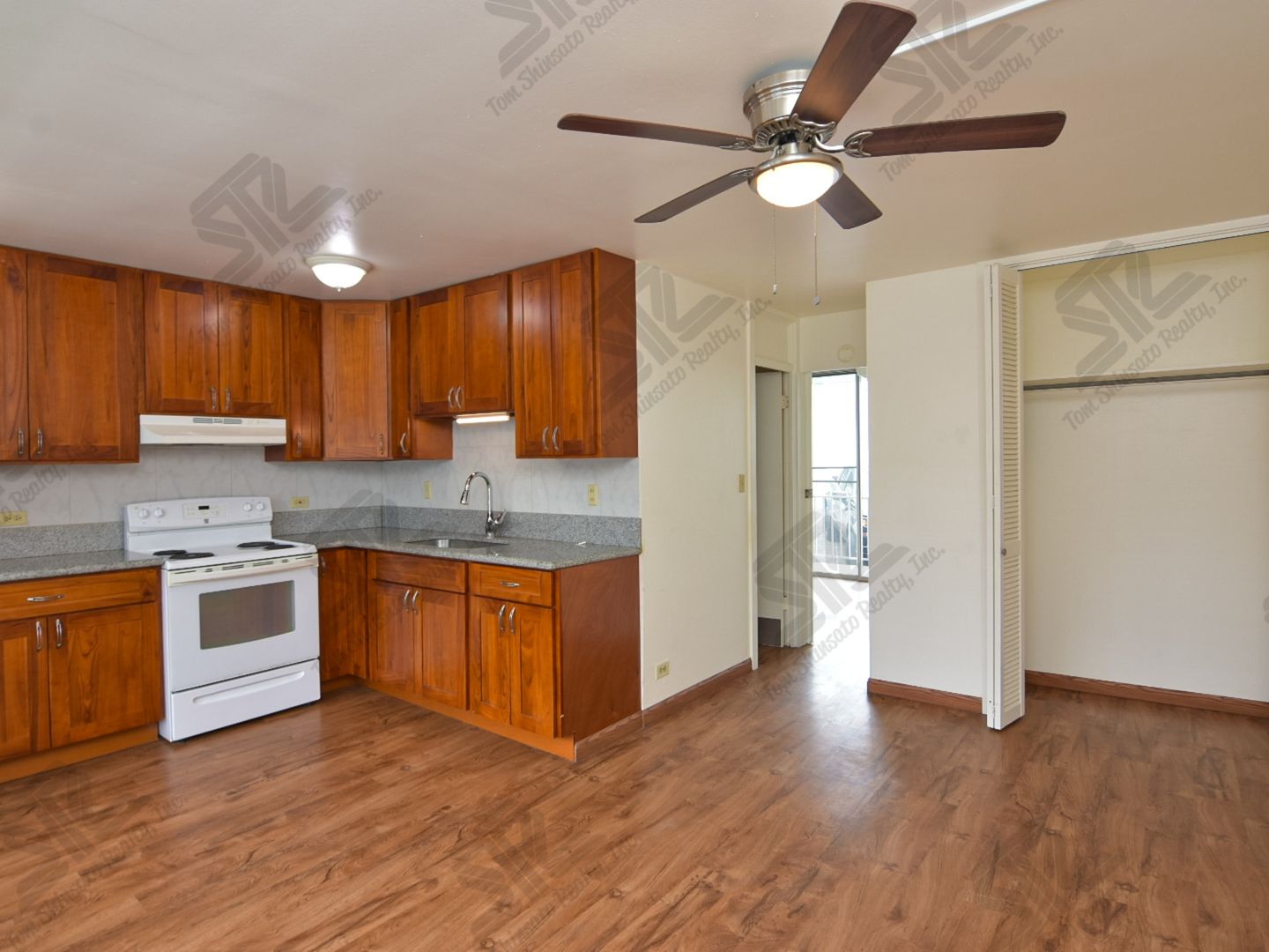 Kaneohe Apartment: 45-677 & 45-683 Kamehameha Hwy