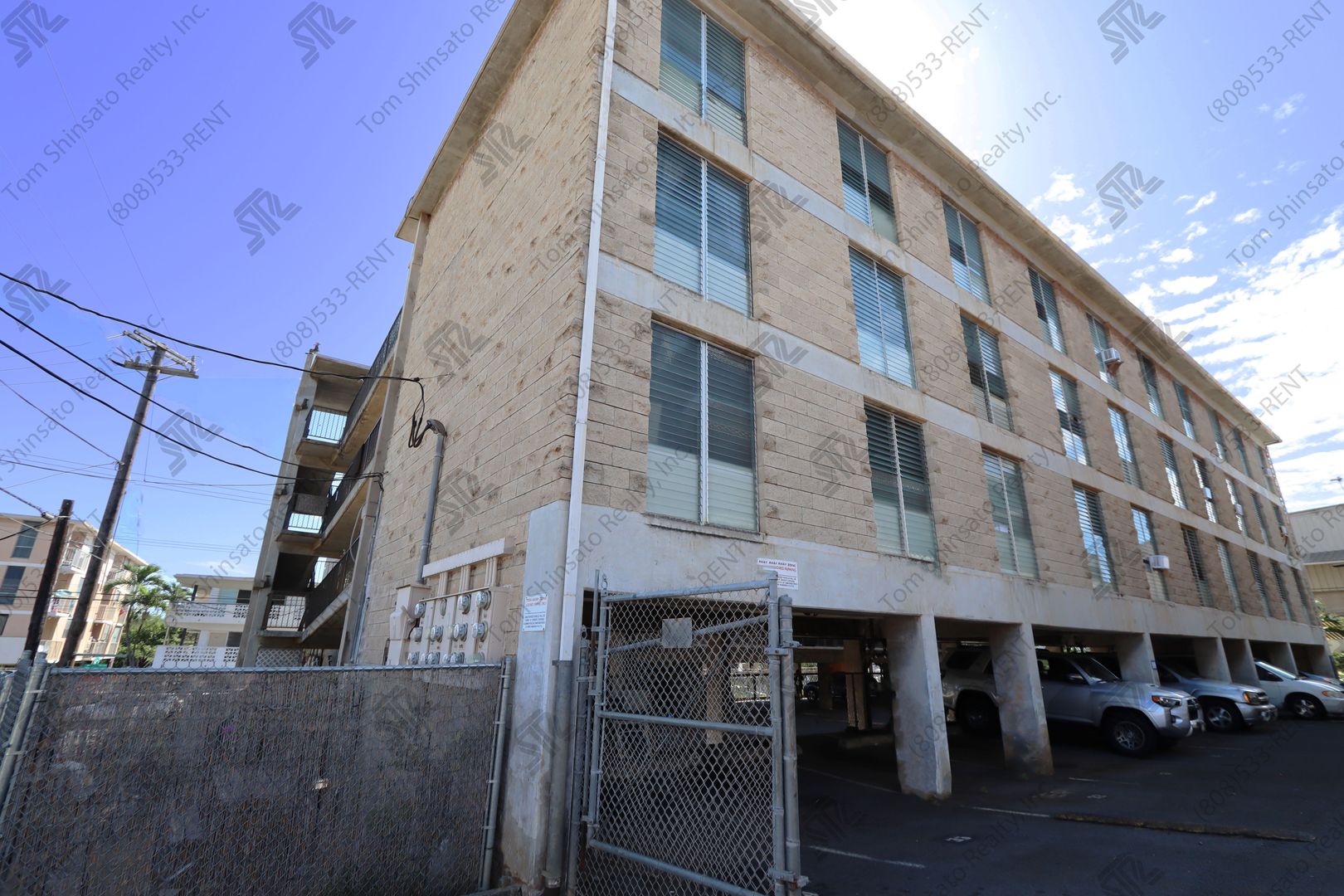 Waipahu Apartment: 94-104 Pupuole Place