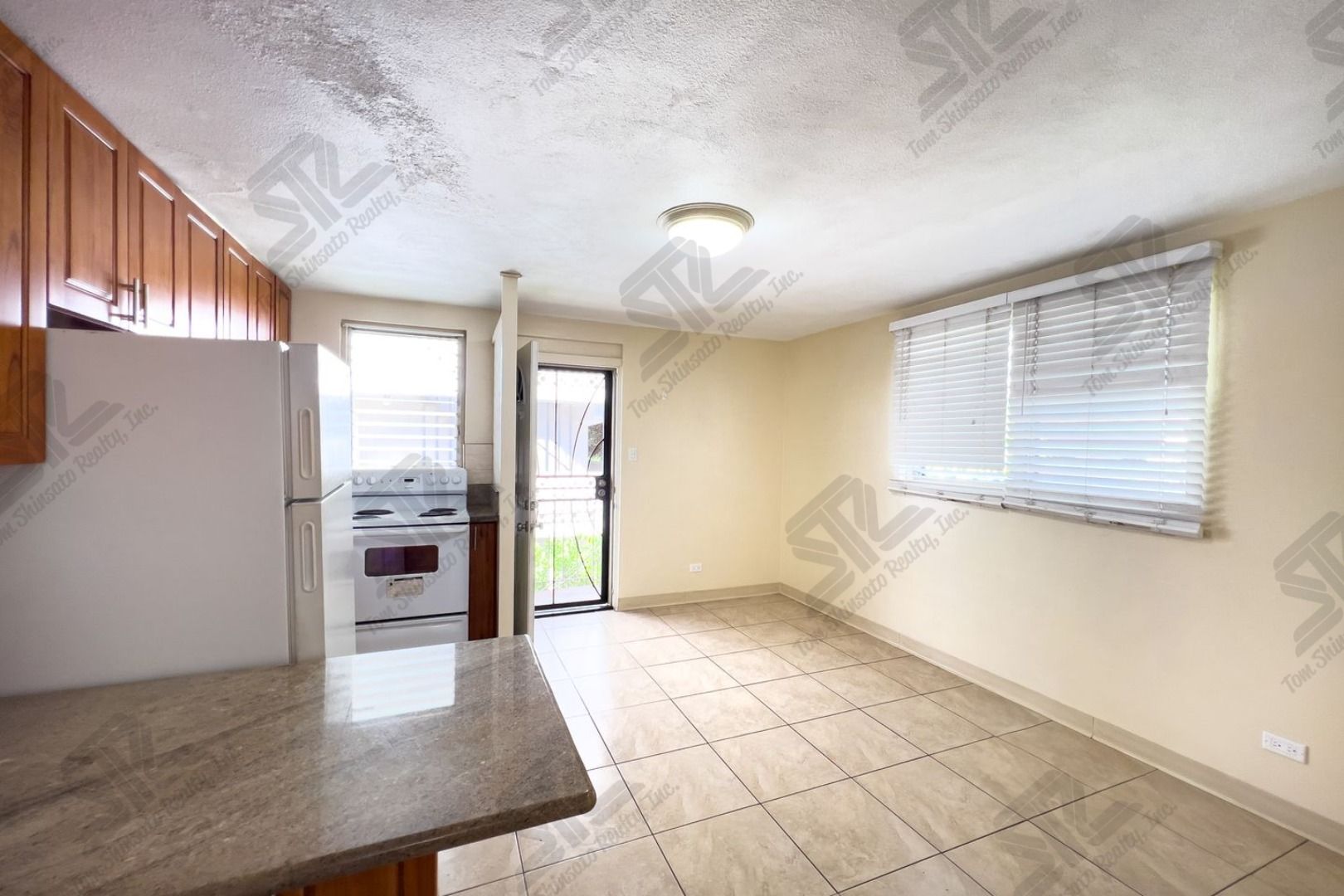 Honolulu Apartment: 2024 Fern Street