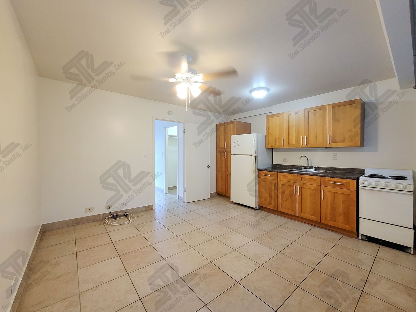 Honolulu Apartment: 444 Kuamoo Street