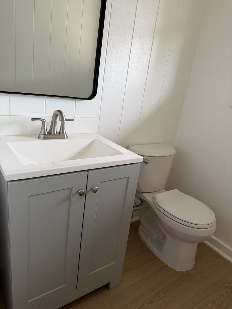 Honolulu Apartment: 2459 Kapiolani Blvd.