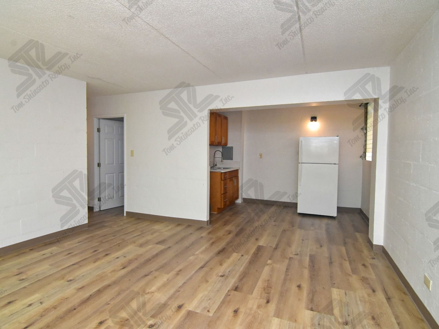 Waipahu Apartment: 94-303 Pupuole Street/94-305 Pupuole Street