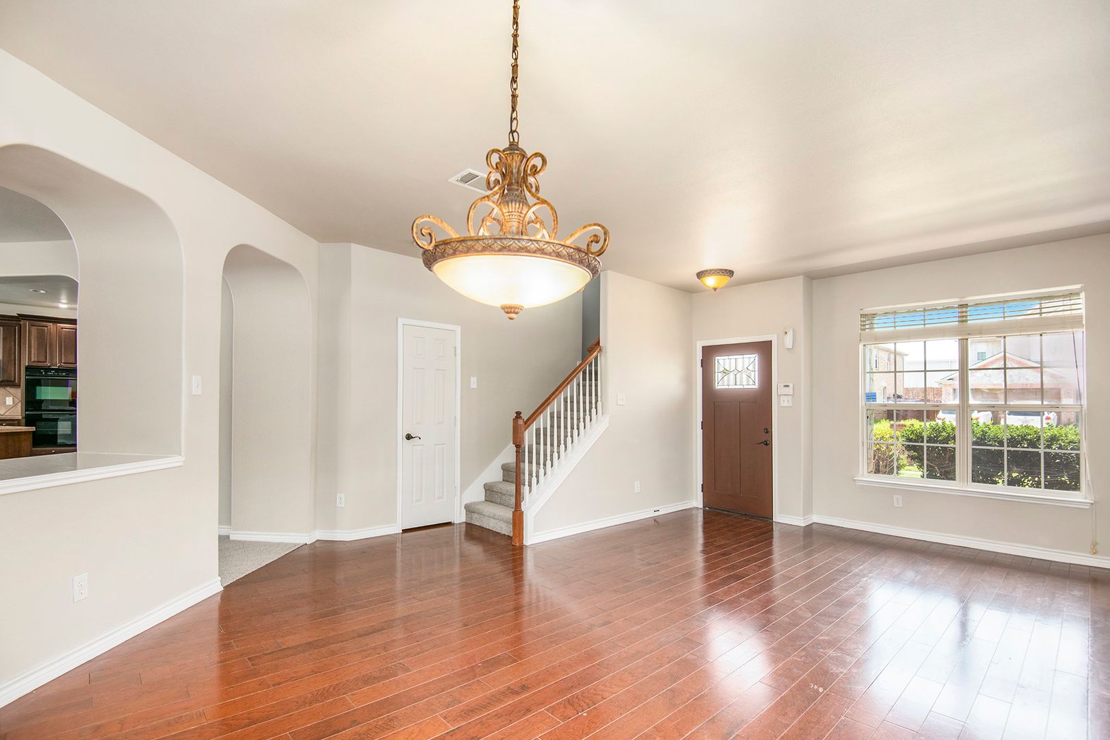 605 Port Royale Way, Euless, TX 76039 photo 4