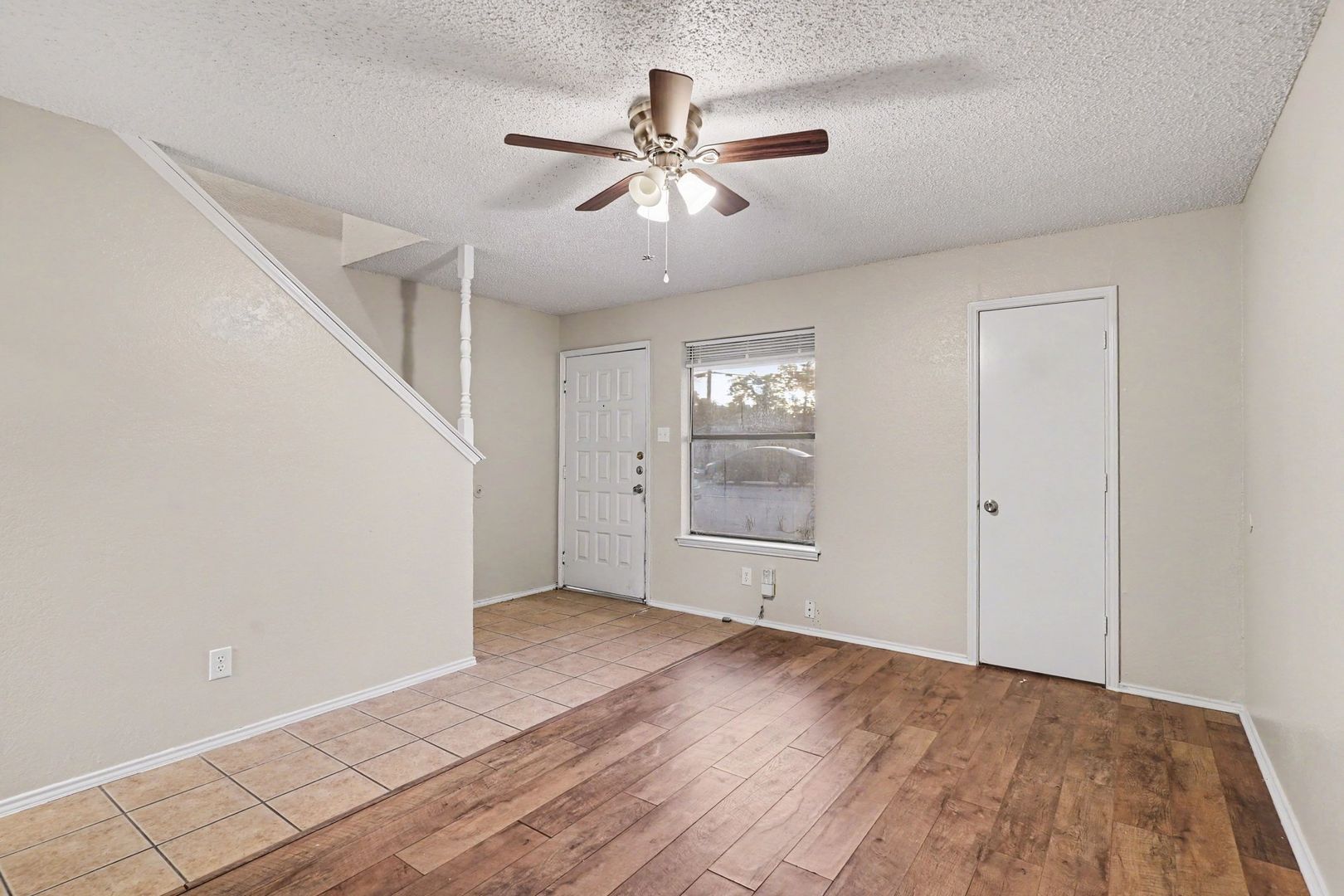 3301 Aurora Street, Unit B, Haltom City, TX 76117 photo 4