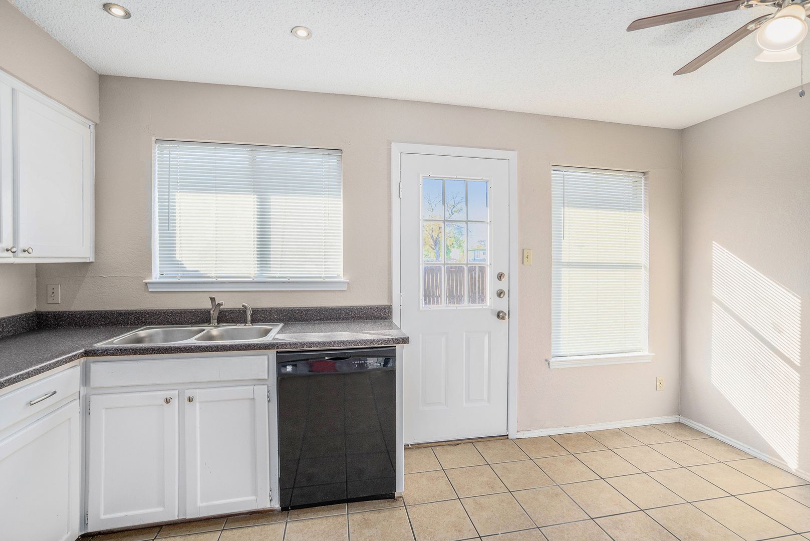 3301 Aurora Street, Unit D, Haltom City, TX 76117 photo 13