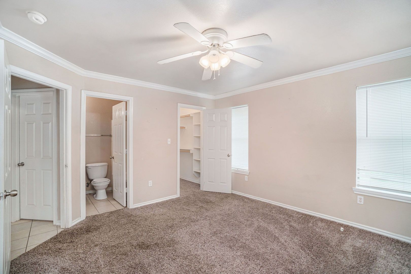 542 Mast Court, Crowley, TX 76036 photo 11
