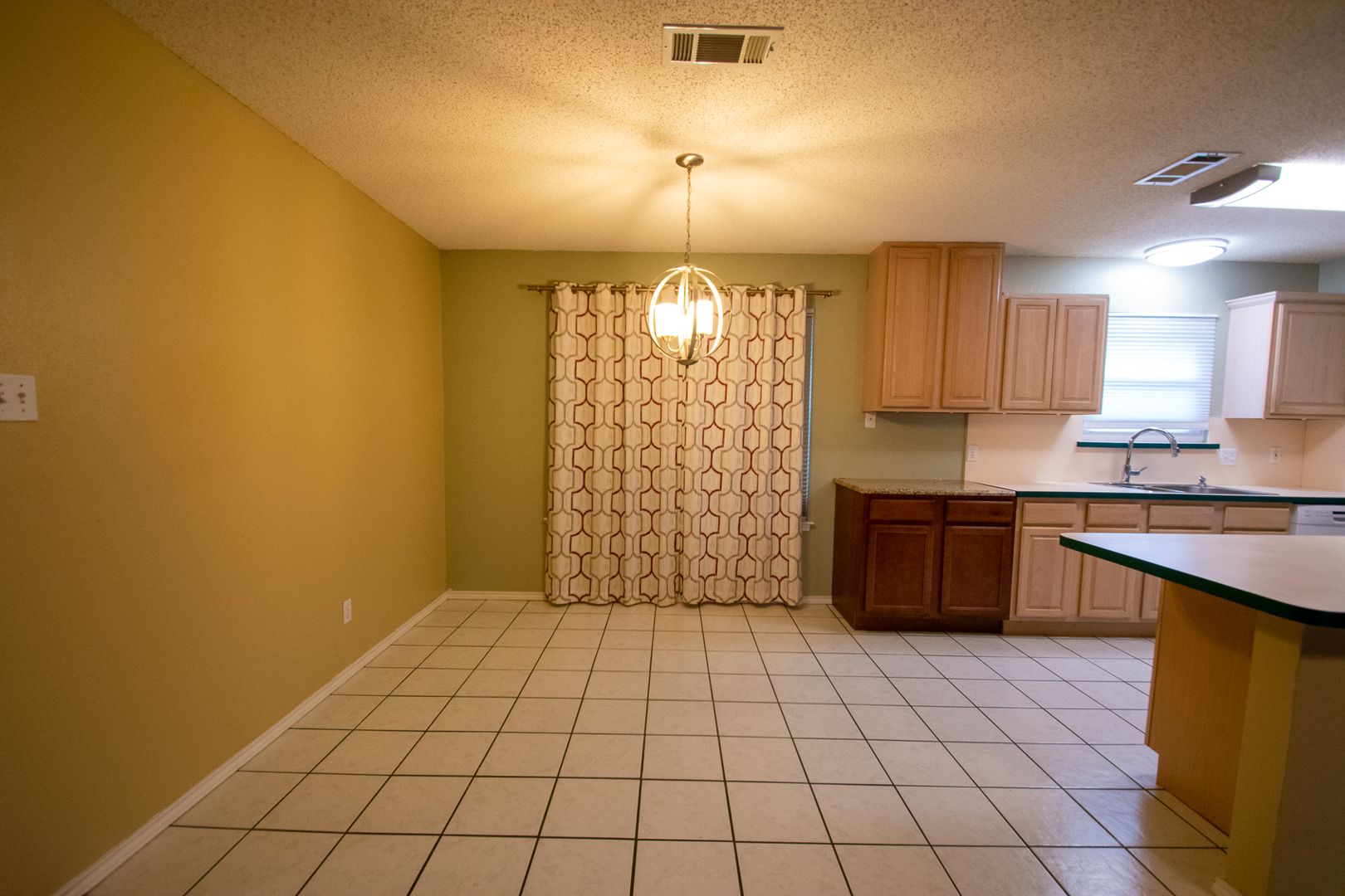 Fort Worth House: 8728 Elbe Trail