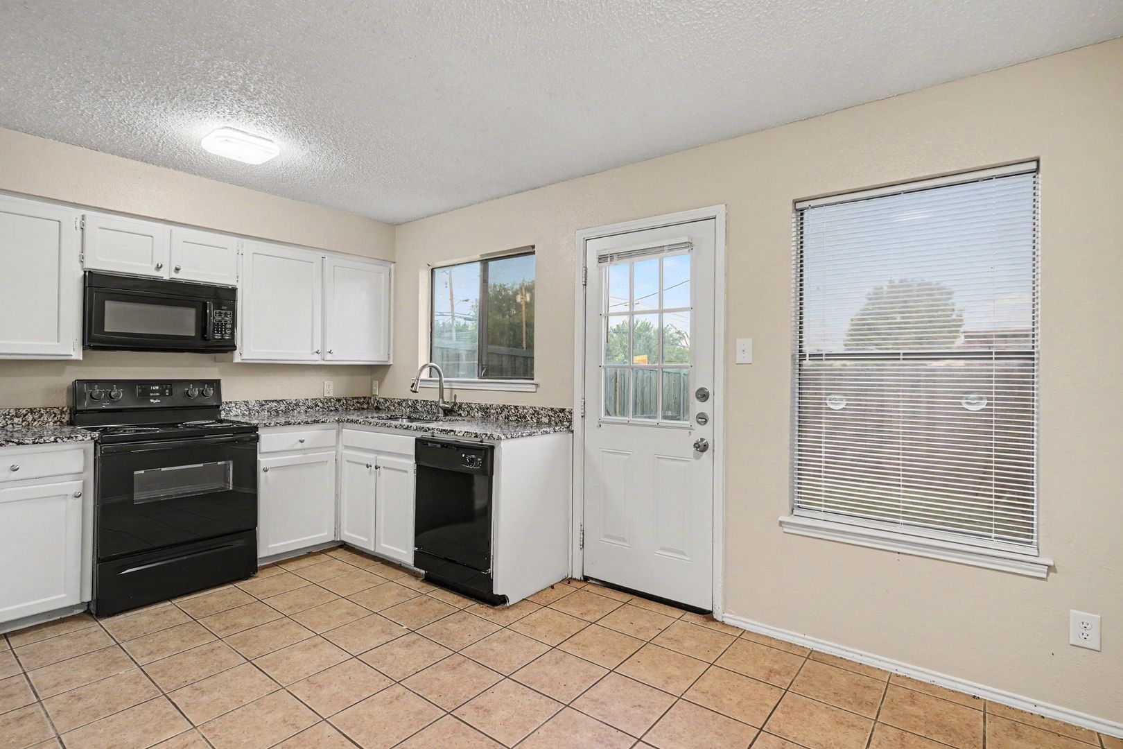 3301 Aurora Street, Unit B, Haltom City, TX 76117 photo 10