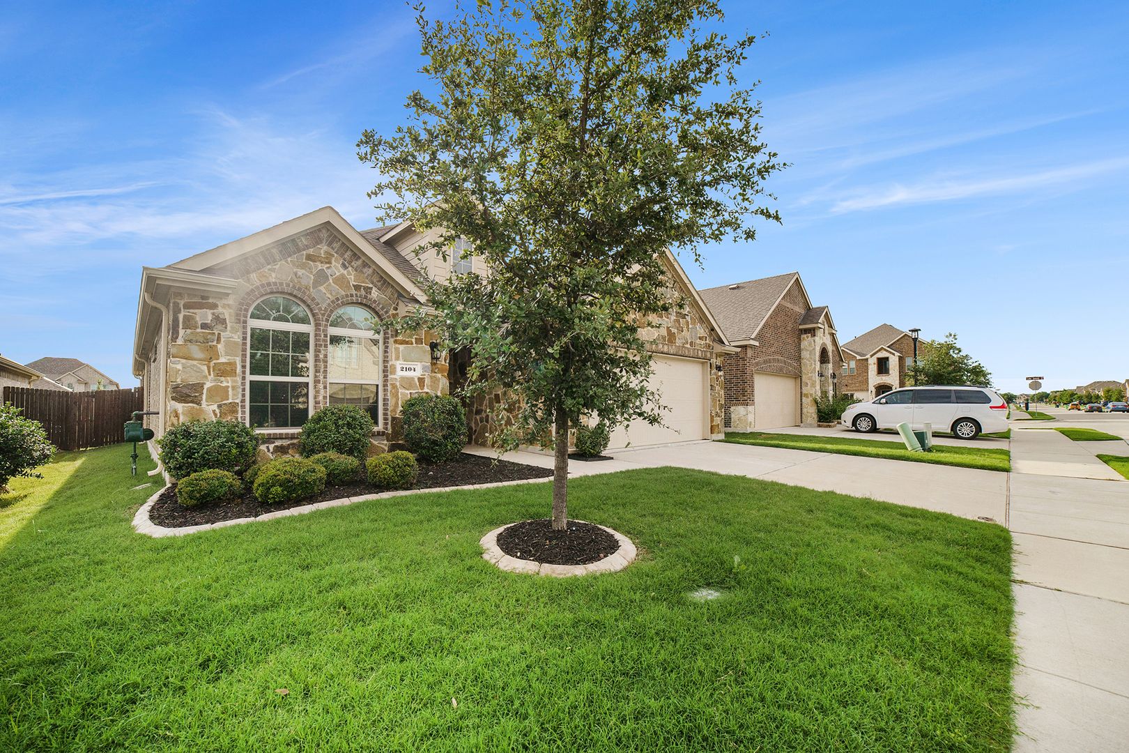 Little Elm House: 2104 Lake Pine Dr.