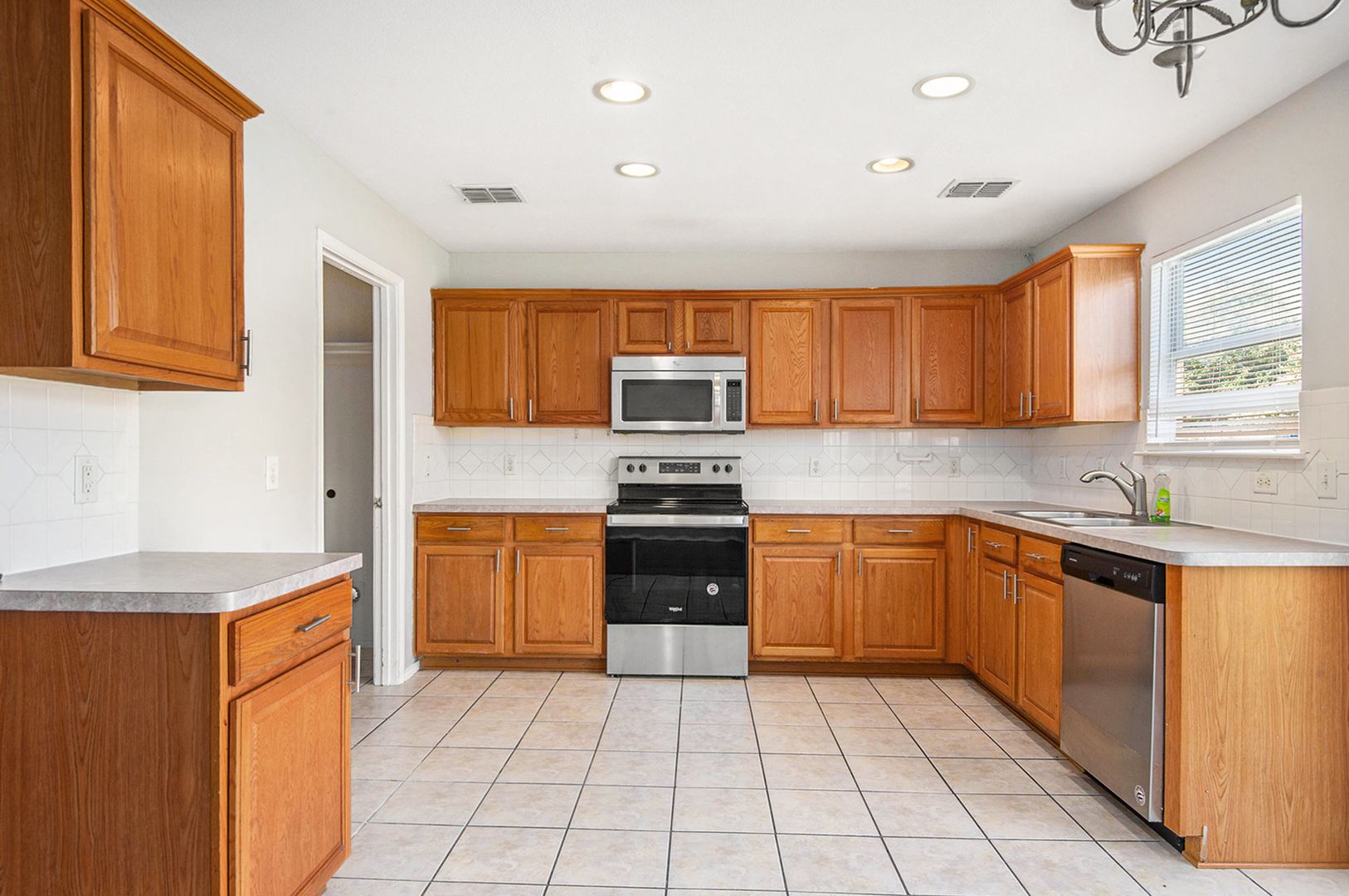 4225 Silverwood Trail, Fort Worth, TX 76244 photo 7