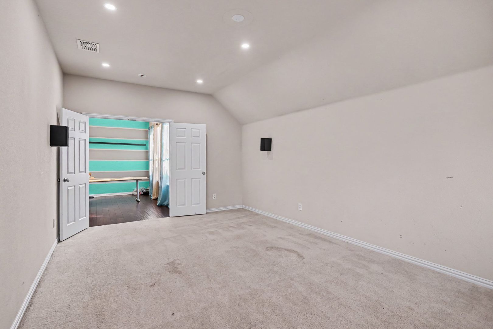 1344 Valley Vista Dr, Irving, TX 75063 photo 24